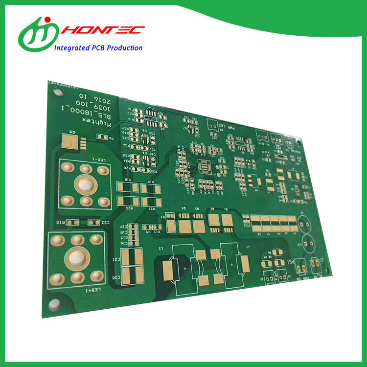 ¿Cuáles son las características de los parches de PCB de los fabricantes de PCB?